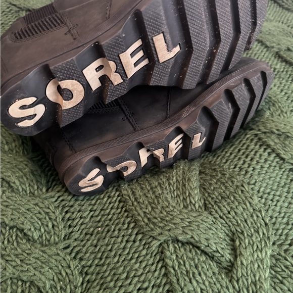 Women’s Black Sorel Chelsea snow boot - Picture 4 of 5